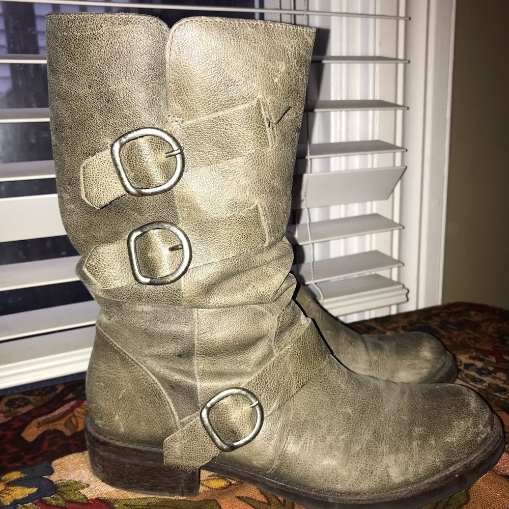 Coconuts by Matisse’ size 8, grey boots